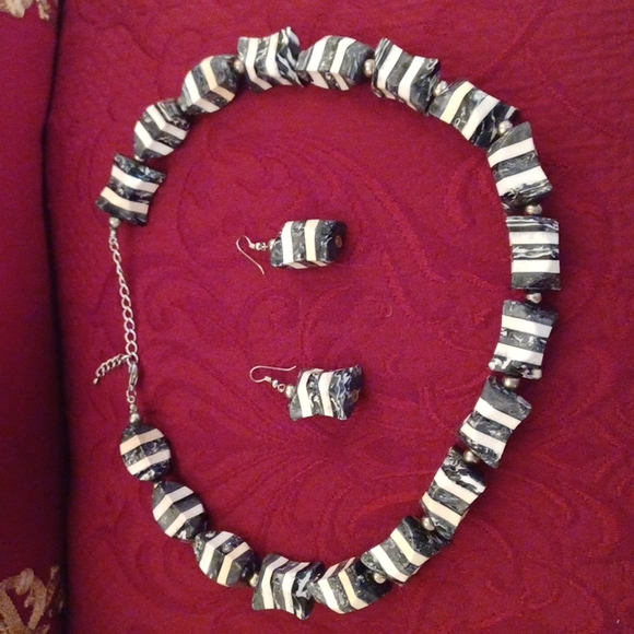 Jewelry - Chunky costume jewelry